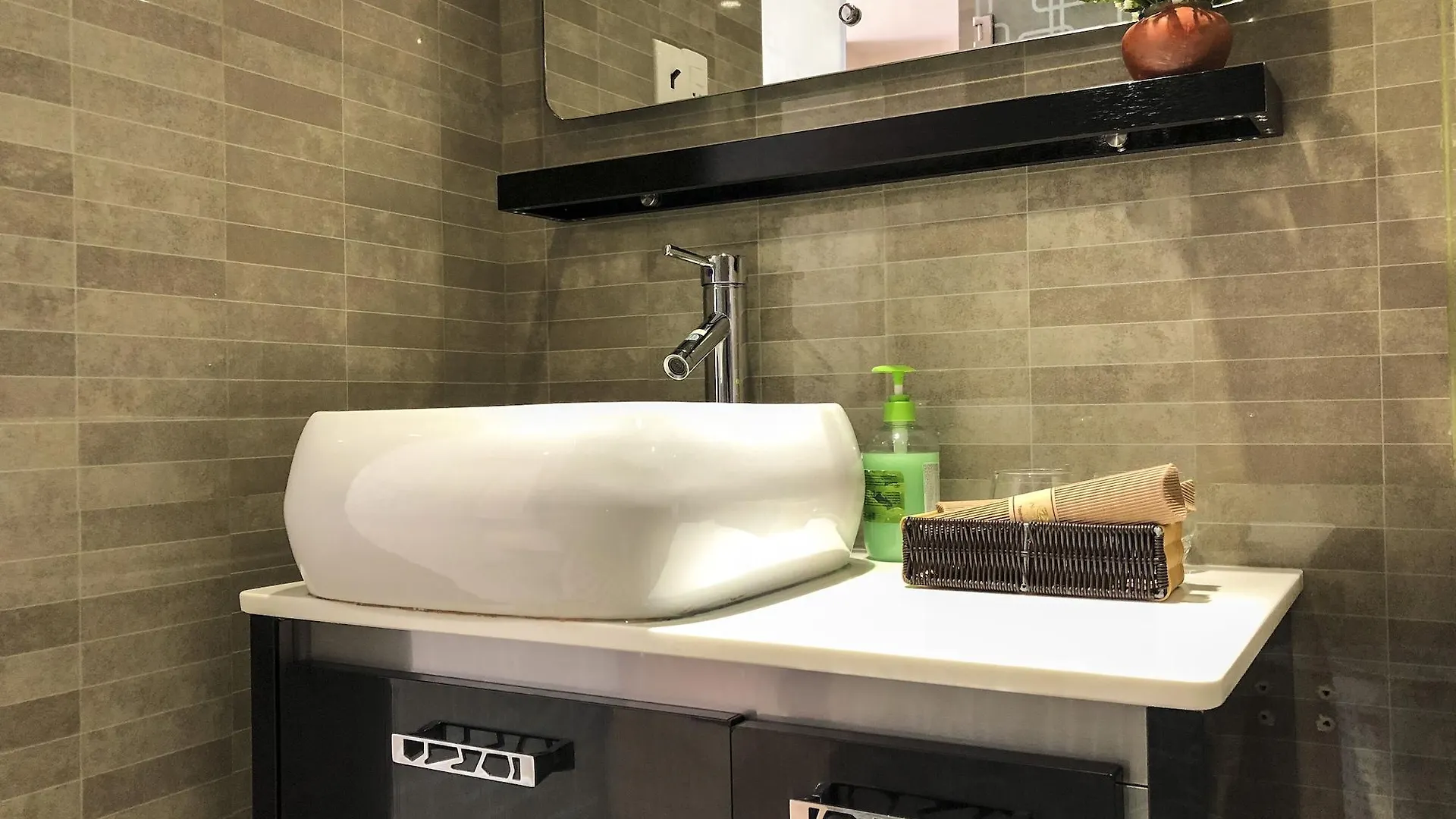 Sunny Serviced Apartment Ho Chi Minh City