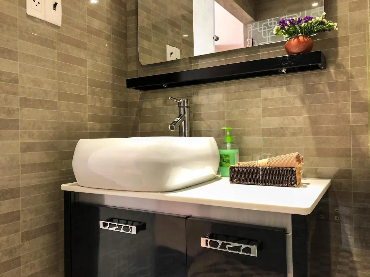 Sunny Serviced Apartment Ho Chi Minh City